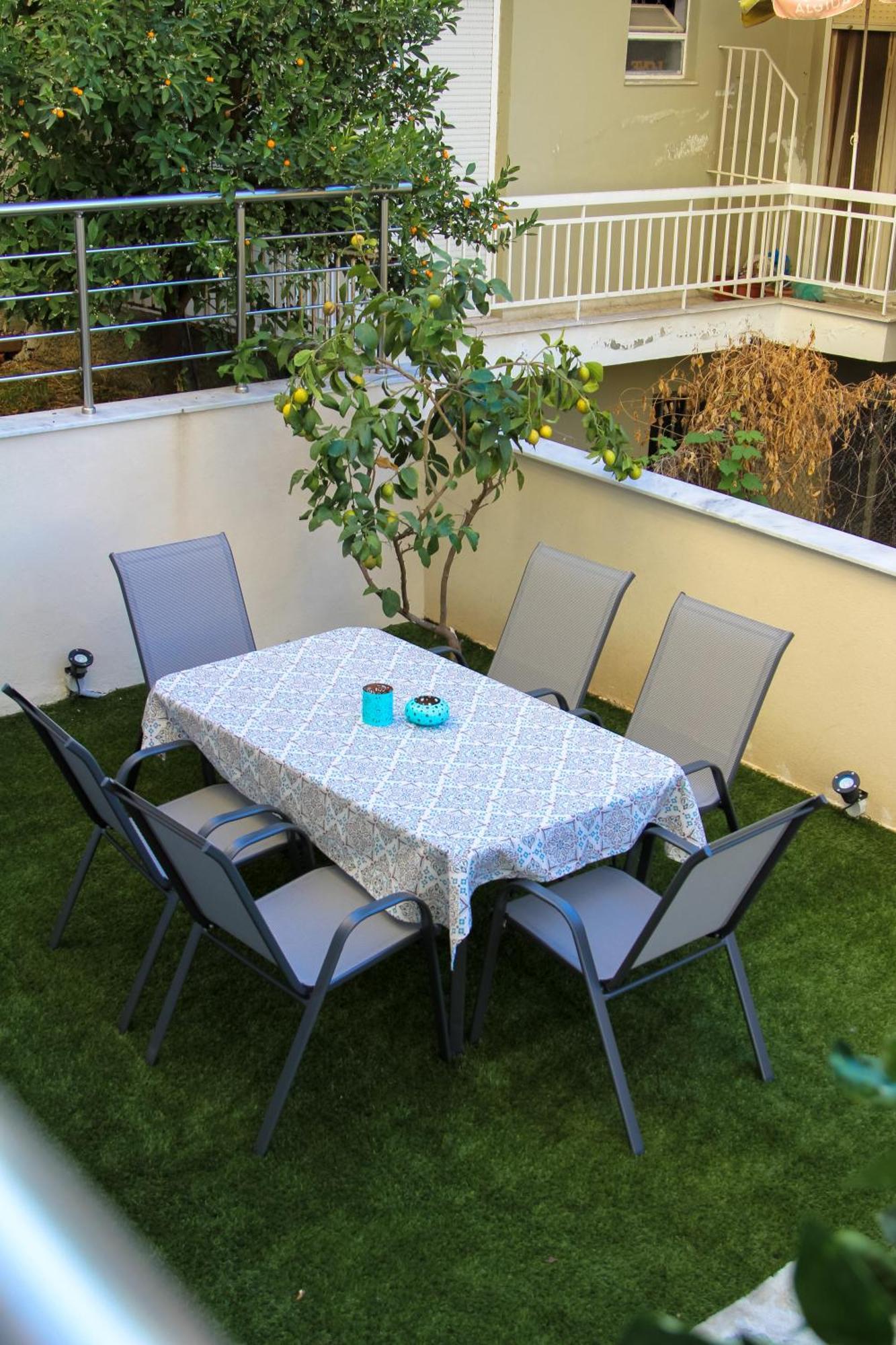 Secret Garden Guesthouse Kavala Esterno foto