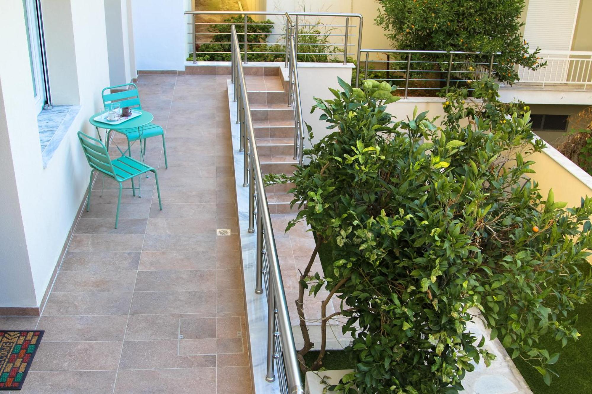 Secret Garden Guesthouse Kavala Esterno foto